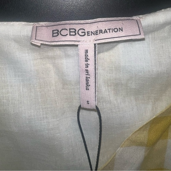 BCBGeneration Yellow Gingham V-Neck Wrap Dress Size Small NWT - Picture 9 of 9